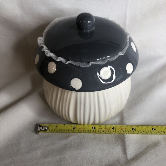 Target Bullseye's Playground 2024 Gray Mushroom 🍄 Ceramic Canister NEW! CUTE!! - Picture 6 of 7